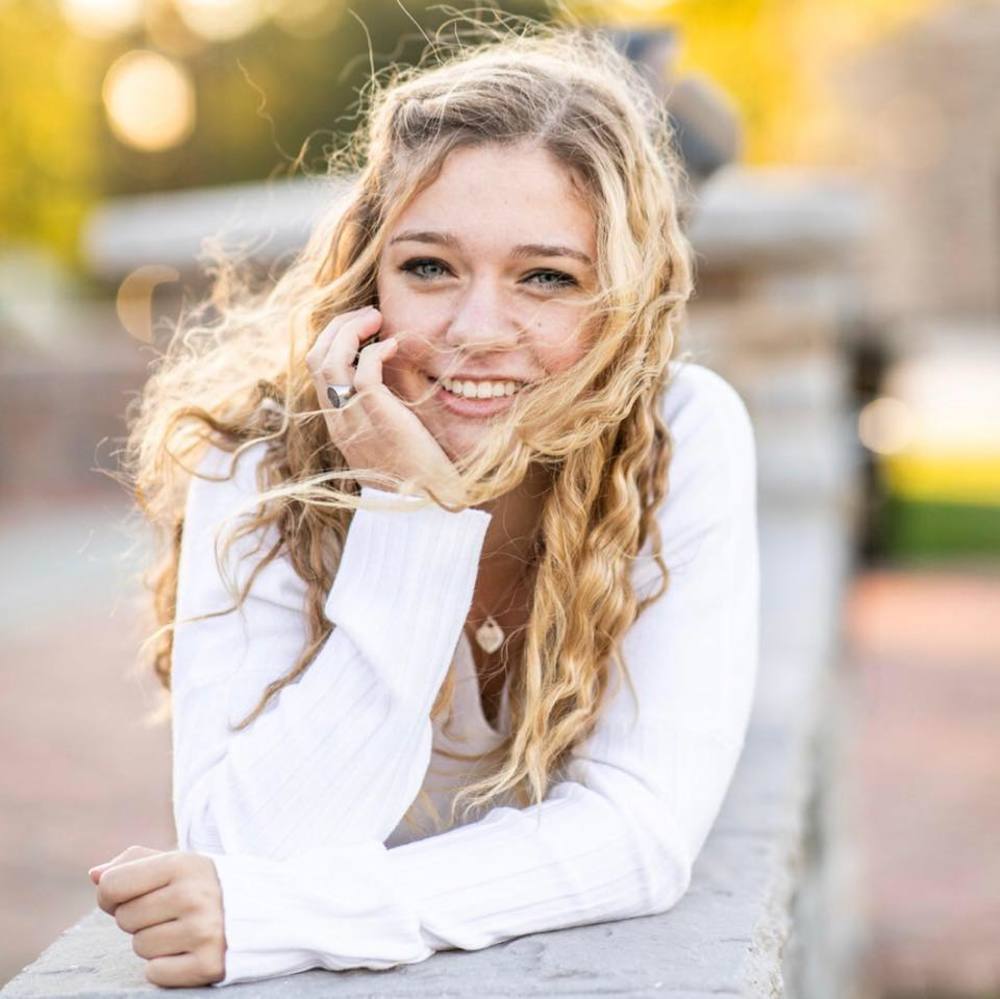 Meet your Posher, Natalie